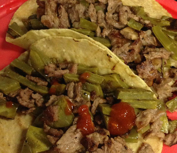 Costilla con nopales el huequito