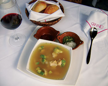 SOPA XOCHILT DEL RESTAURANTE CANNEO