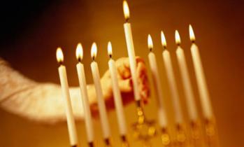 Hanukkah, La Fiesta de Las Luces